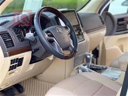 تۆیۆتا لاند کروزەر